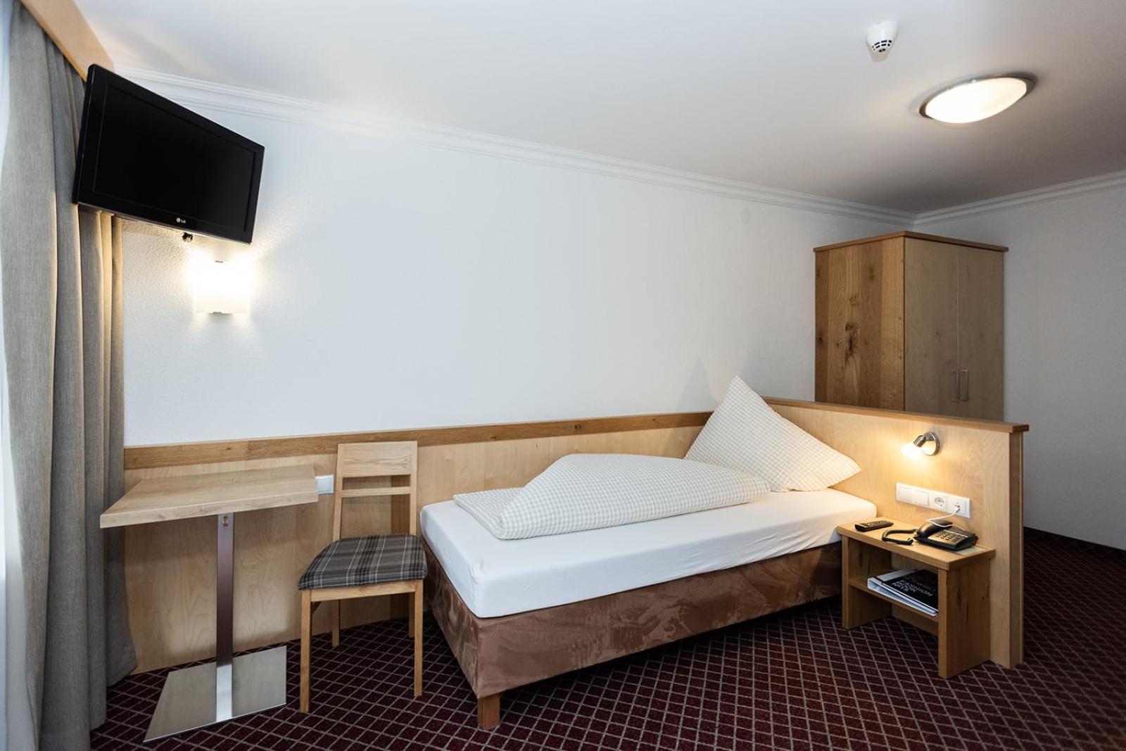 Hotel Garni Ehrenreich Solden Bagian luar foto