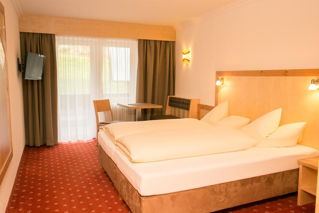 Hotel Garni Ehrenreich Solden Bagian luar foto