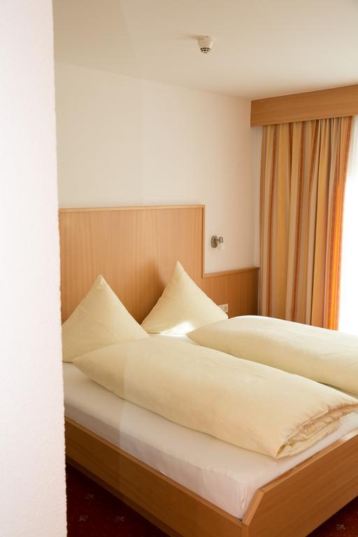 Hotel Garni Ehrenreich Solden Bagian luar foto